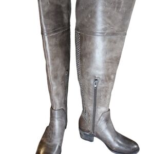 Vince Camuto Bendra grey distressed bomber boots size 5 new in box